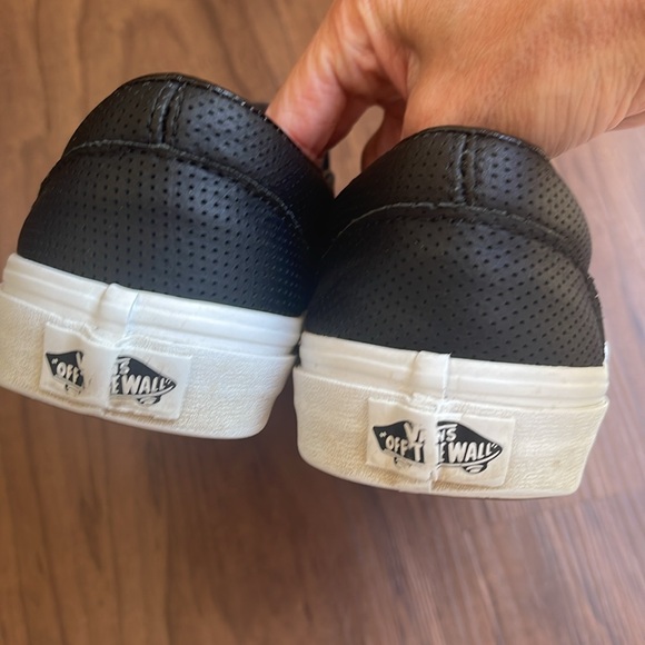 Vans Classic Slip Ons Black Perf Leather Size 7 - Picture 2 of 8